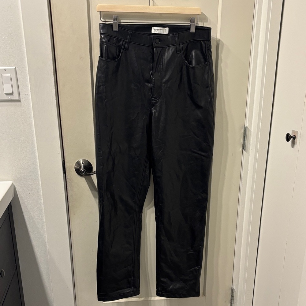 Abercrombie & Fitch faux leather 90s Straight Ultra High Rise